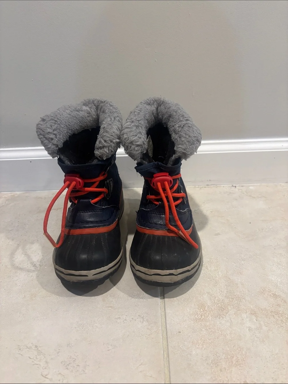Sorel Kids Navy and Red Winter Snow Boots with Gray Fur Cuff